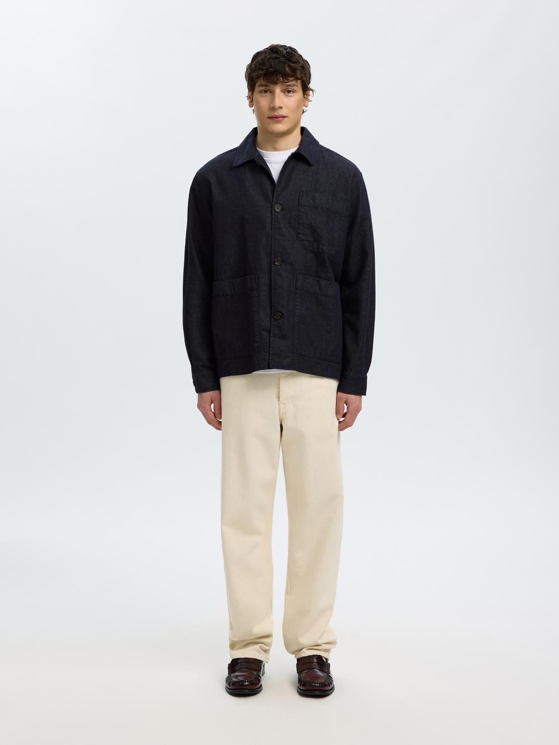 model_shot-front_full